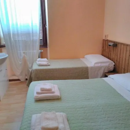 Capanna C.A.O. Hotel Brunate Exterior foto